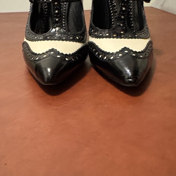 Tory Burch Heels - Picture 12 of 16